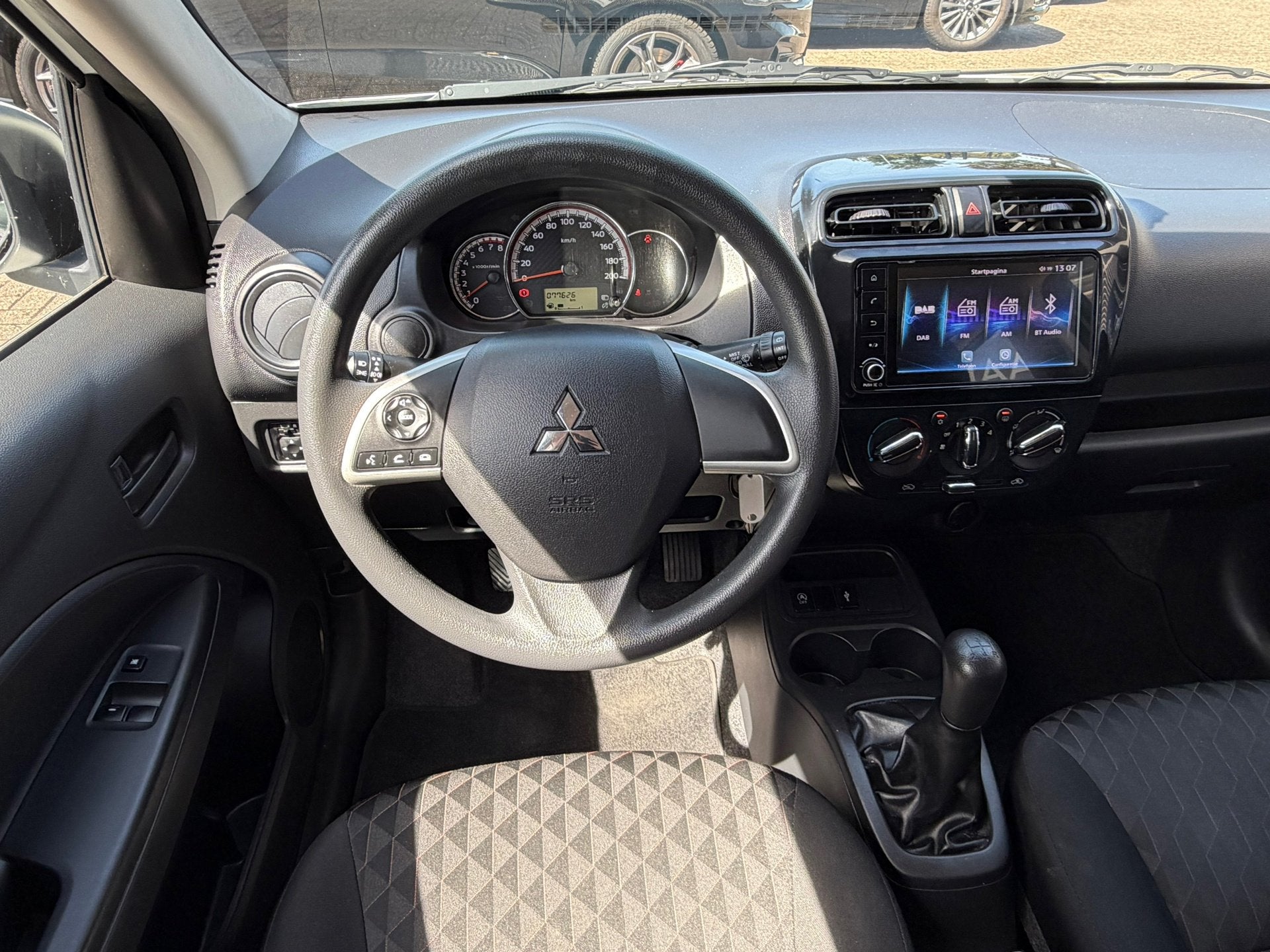 Mitsubishi Space Star 1.2 Cool+ 71PK Airco,Isofix,Carplay,El, Auto's, Mitsubishi, Voorwielaandrijving, Gebruikt, 850 kg, Wit