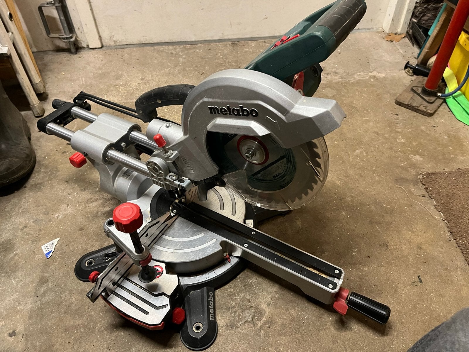 Metabo KGS 216 M Afkortzaag, Ophalen, Gebruikt, Afkortzaag, 30 tot 70 mm