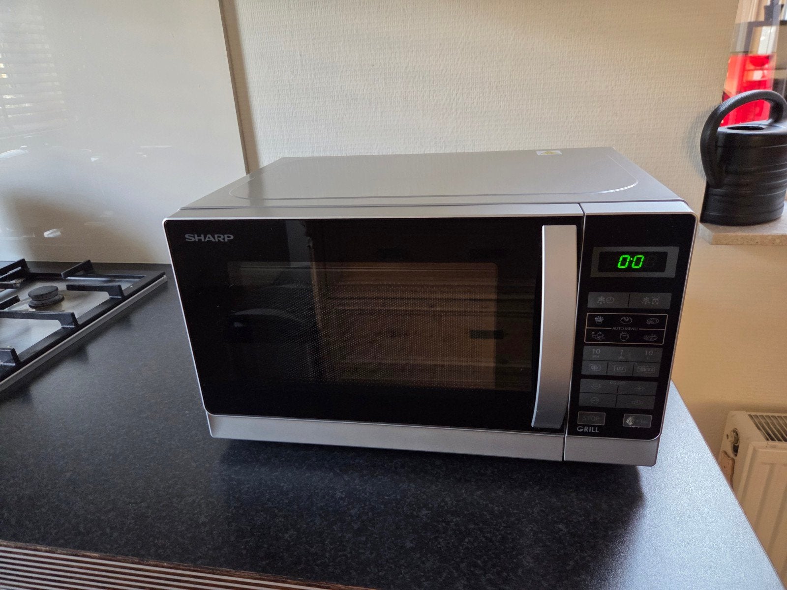 Sharp magnetron met grill functie - Zilverkleurig, Ophalen, Gebruikt, Grill, Magnetron