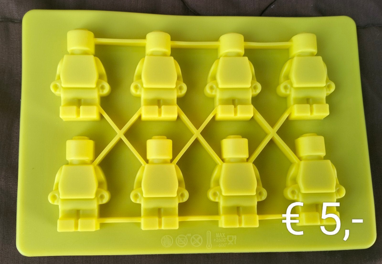 Lego poppetjes ijsblokjes/chocolade vorm - 8 stuks, Ophalen of Verzenden, Nieuw, Taarten of Cupcakes, Versiering