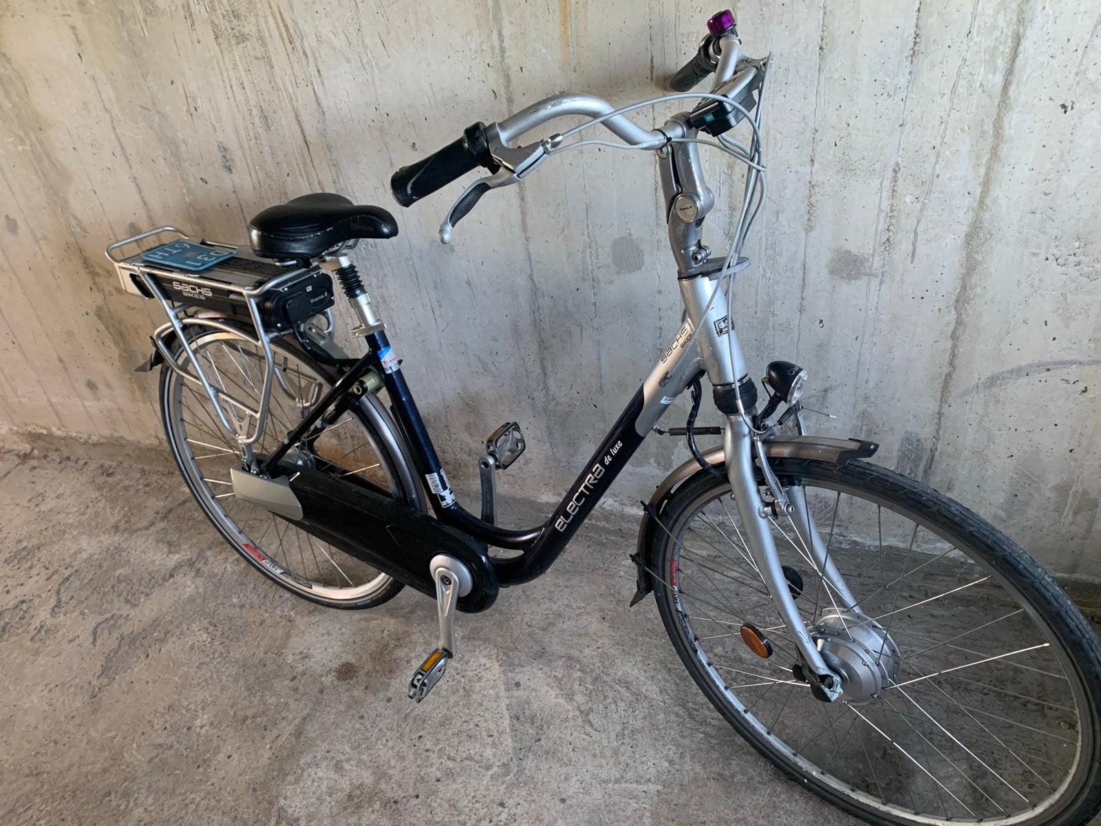 Elektrische fiets met gashendel en kentekenplaat, Fietsen en Brommers, Ophalen, Gebruikt, Overige merken