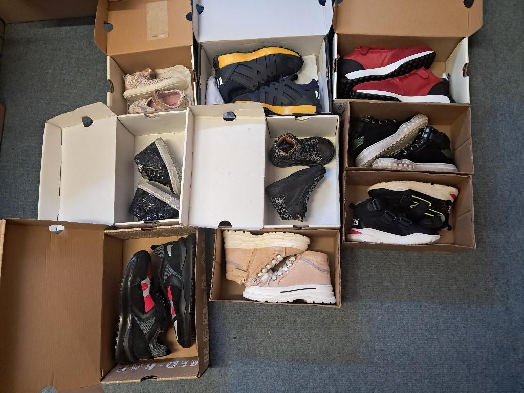 BIJNA GRATIS Grote Partij Red Rag/Develab Kinderschoenen!!!!, Ophalen, Jongen of Meisje, Schoenen, Nieuw