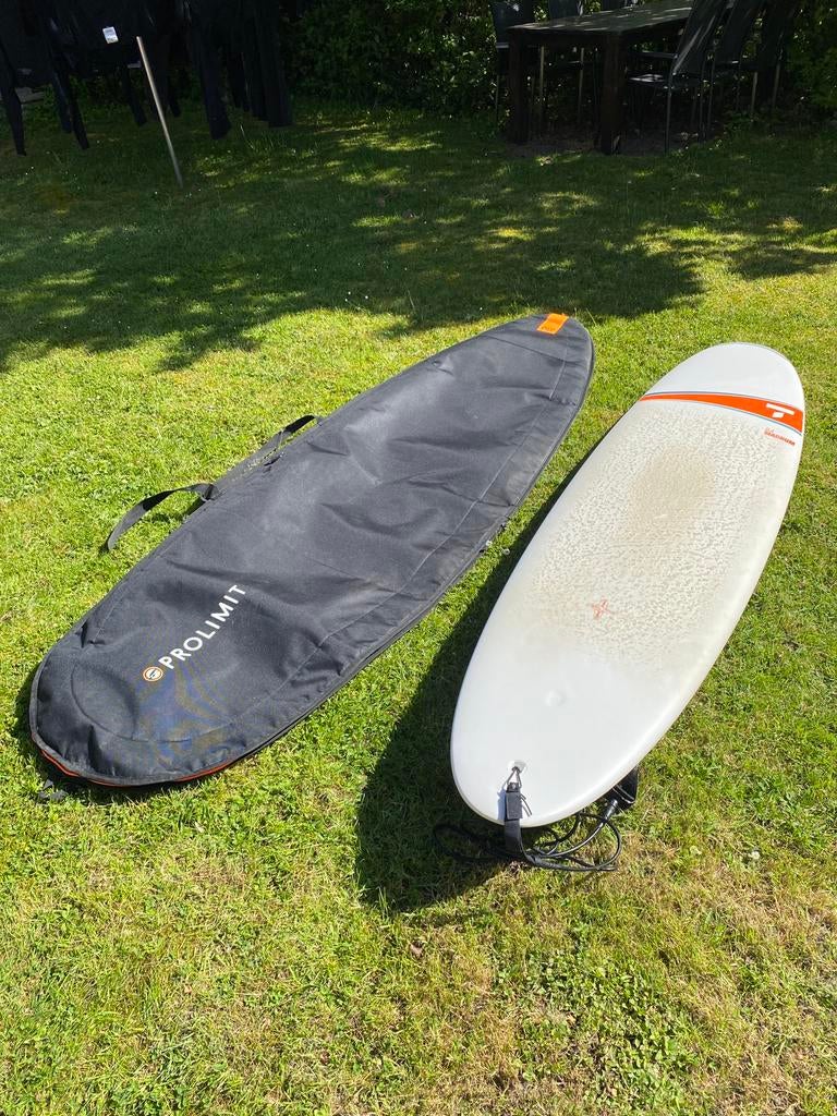 Tahe Magnum 8’4, incl. leash, boardbag en voorraad wax, Ophalen, Zo goed als nieuw, Longboard