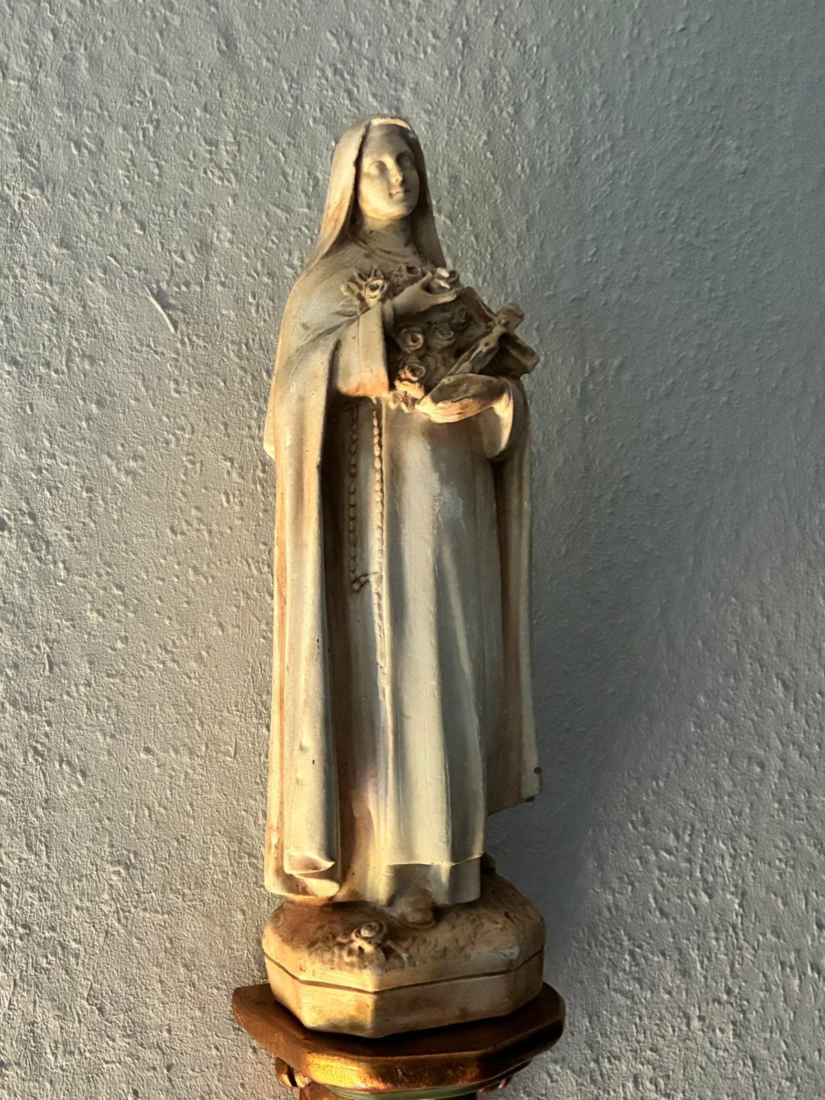 Zeldzaam oud gipsen beeld Sainte Thérèse de Lisieux, Antiek en Kunst, Ophalen of Verzenden