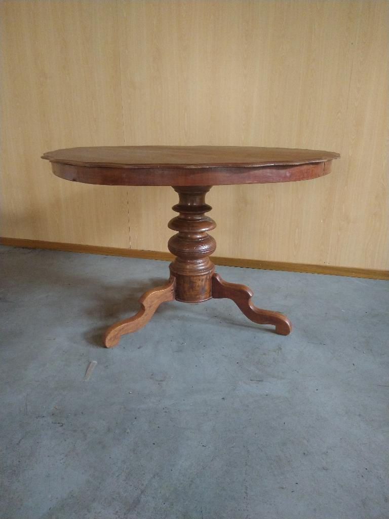 Antieke 19e eeuwse ronde tafel met schulprand, Ophalen