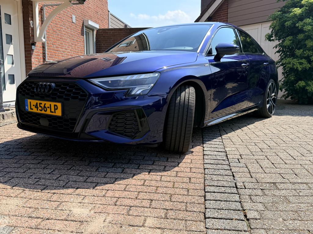 Audi A3 35 Tfsi 150pk S-tronic 3x S uitgevoerd, Automatische klimaatregeling, 1498 cc, 4 cilinders, Blauw