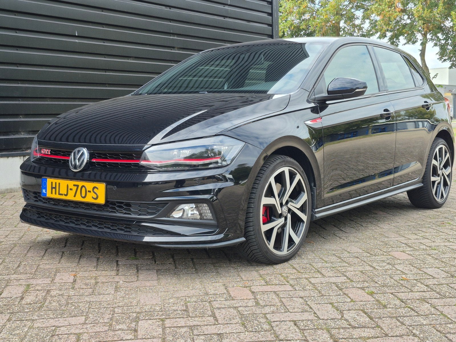 Volkswagen Polo 2.0 TSI 200pk 6-DSG 2020 Zwart, 4 cilinders, 1984 cc, Zwart, 14 km/l