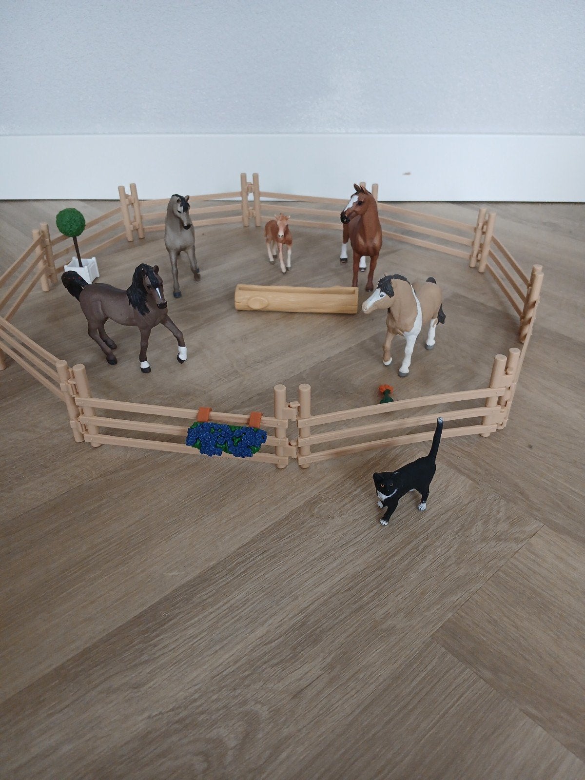 Schleich paarden en omheining met accessoires, Ophalen of Verzenden, Zo goed als nieuw, Jongen of Meisje