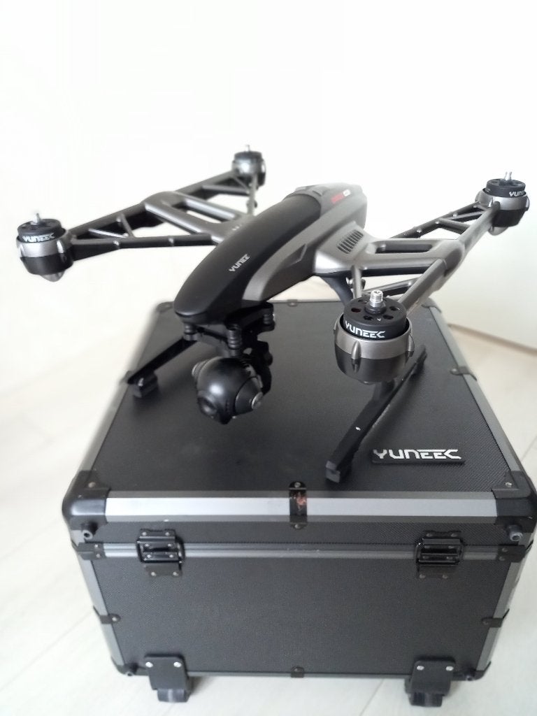 drone TyphoonQ500 van yuneec, 250 tot 900 gram, Yuneec, Zo goed als nieuw, Professionele drone