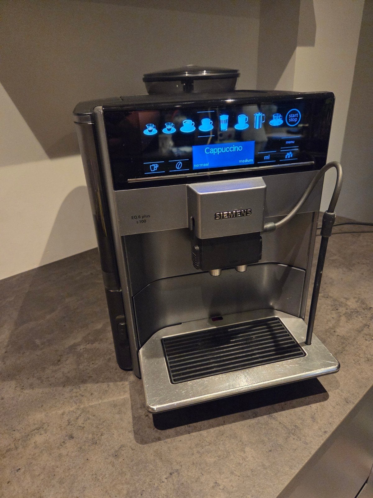 Siemens eq6 s100 koffiemachine, Witgoed en Apparatuur, Koffiezetapparaten, Afneembaar waterreservoir, Gebruikt, Koffiemachine