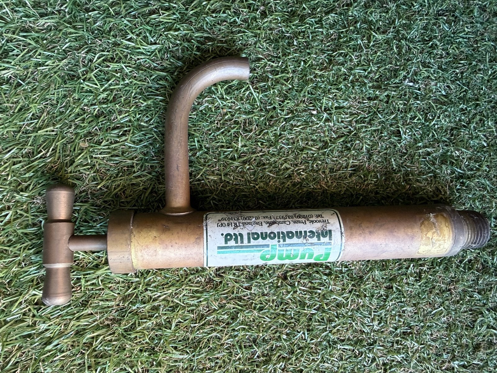 handmatige messing oliepomp, Ophalen, Zo goed als nieuw, Kraan