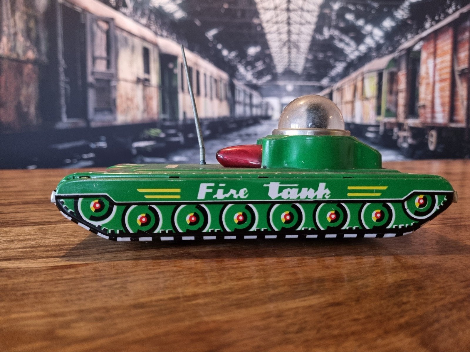 Vintage Blikken Speelgoed Tank "Fire Tank" Made in China, Ophalen of Verzenden, Gebruikt