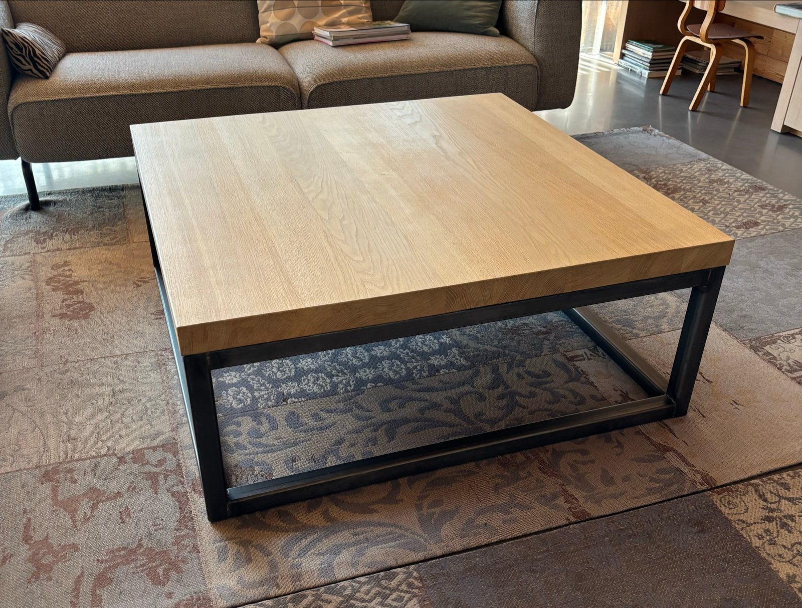 Salontafel eikenhout met metalen onderstel, Ophalen, 100 tot 150 cm, 50 tot 100 cm, Zo goed als nieuw