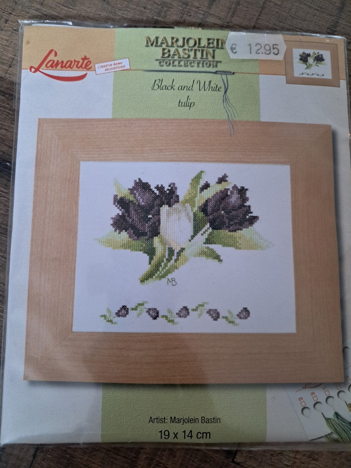 Lanarte Borduurpakket Marjolein Bastin Zwarte Tulpen, Ophalen of Verzenden, Nieuw, Handborduren, Borduurpakket