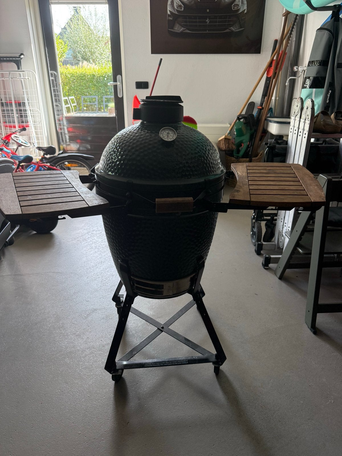 Big Green Egg medium met onderstel en zijtafels, Tuin en Terras, Ophalen, Zo goed als nieuw