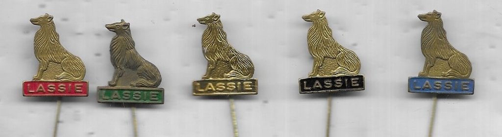 5 X LASSIE COLLIE HONDEN SPELDEN UIT 1 SERIE OOK LOS TE KOOP, Ophalen of Verzenden, Zo goed als nieuw, Dier of Natuur, Speldje of Pin