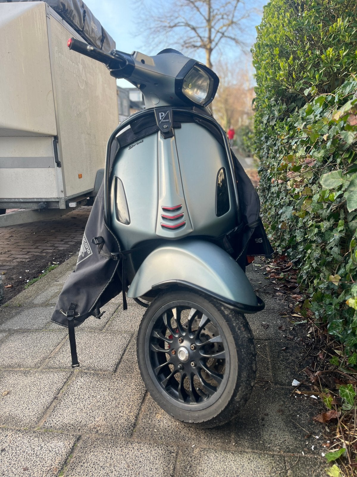 Vespa sprint 2016 heel unieke kleur, Fietsen en Brommers, Scooters | Vespa, Ophalen of Verzenden, Zo goed als nieuw, Benzine