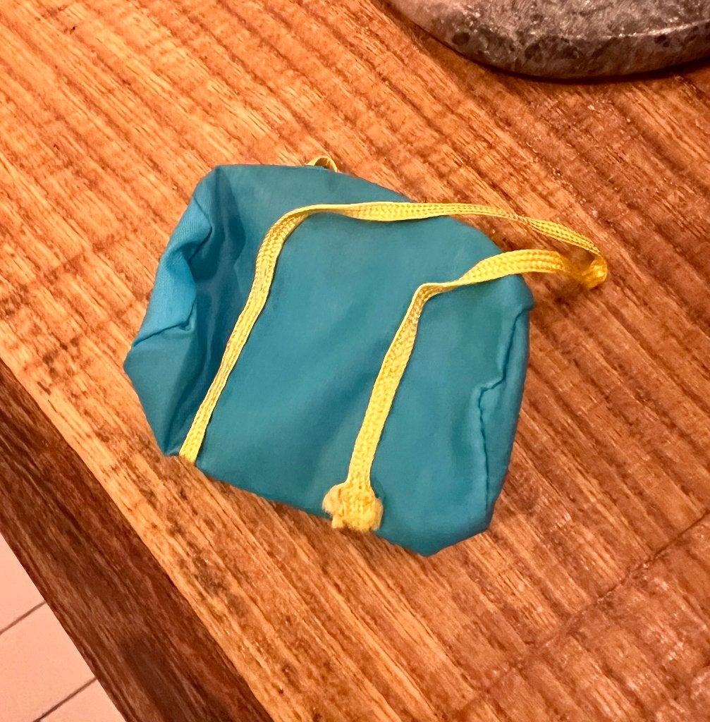 Vintage retro als nieuw sporttas tas Great Shape Ken 1983, Verzamelen, Poppen, Ophalen of Verzenden, Zo goed als nieuw, Kleertjes