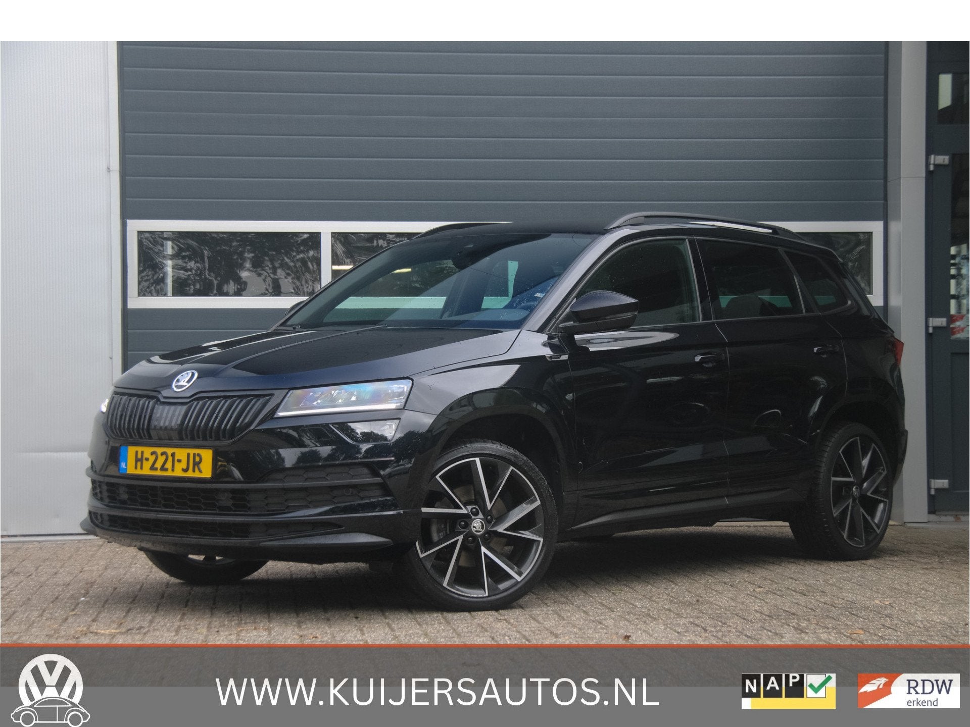 Skoda Karoq 1.5 TSI ACT Sportline Business | Virtual | Camer, Auto's, 4 cilinders, 150 pk, Zwart, Bedrijf