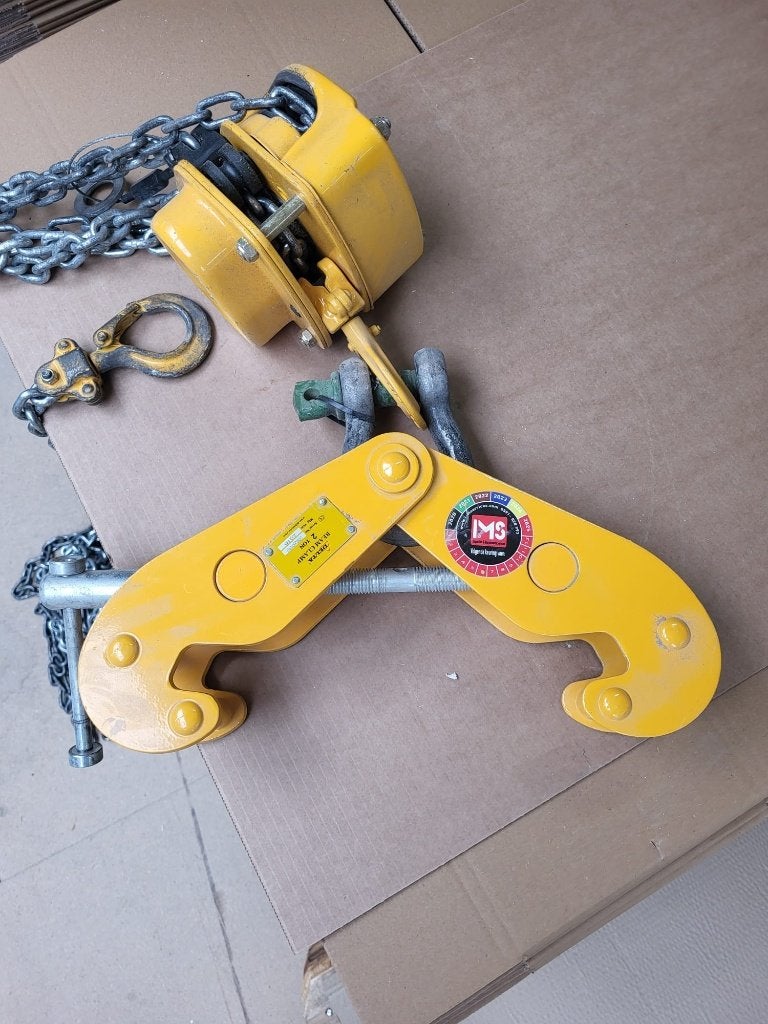 Kettingtakel 500 kg + balkklemmen 2 ton, Ophalen, Zo goed als nieuw, Handmatig