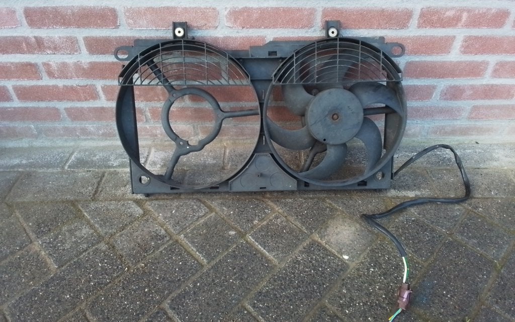 KOELVENTILATOR  PEUGEOT 106, Auto-onderdelen, Niet ingevuld, Gebruikt, Niet ingevuld, Ophalen of Verzenden