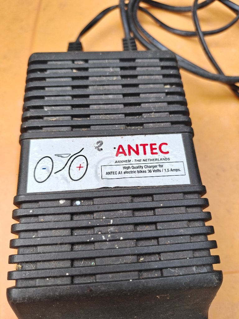 Antec laadapparaat Electrische fiets, Ophalen, Gebruikt, Overige merken