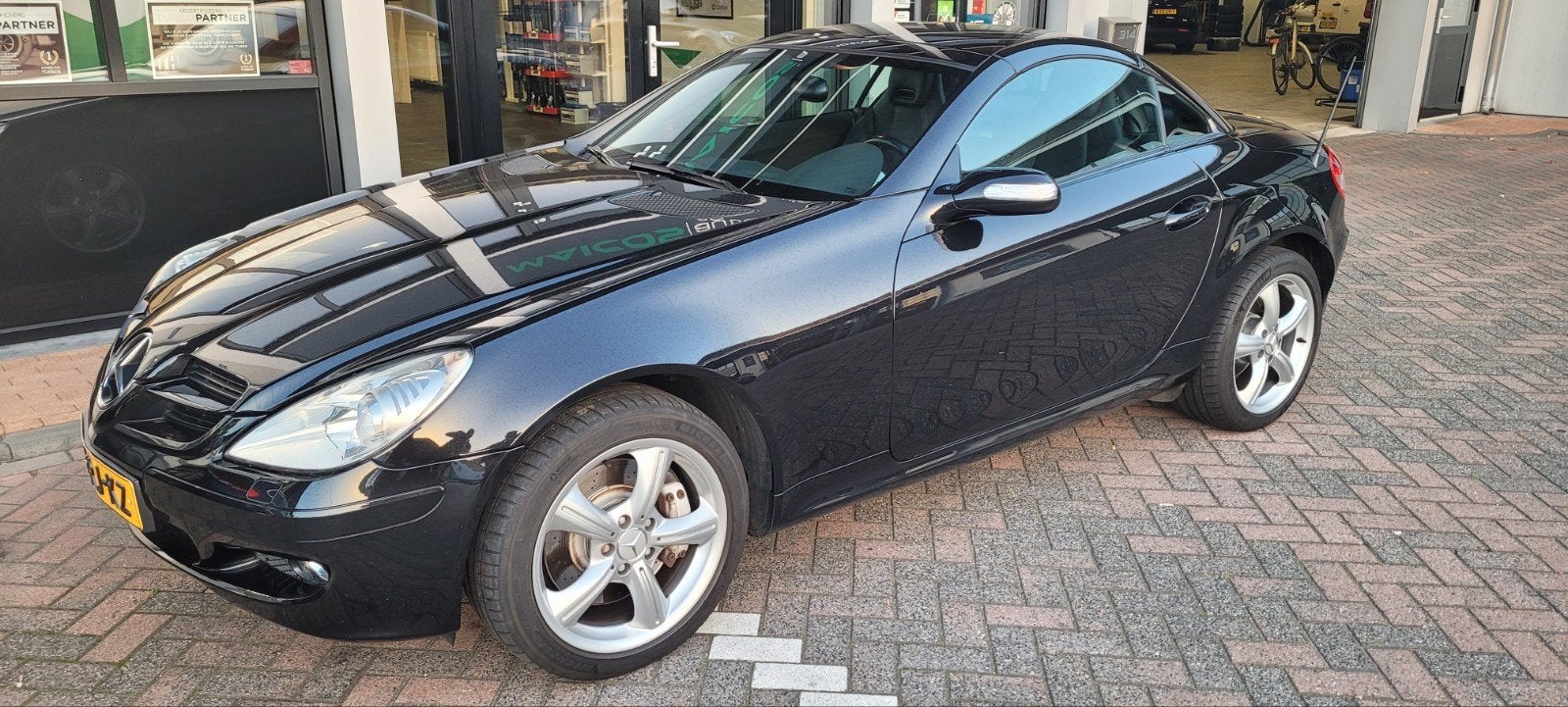 Mercedes-Benz SLK 3.5 Slk350 Roadster AUT 2005 Zwart, Auto's, Achterwielaandrijving, Zwart, Cabriolet, Zwart