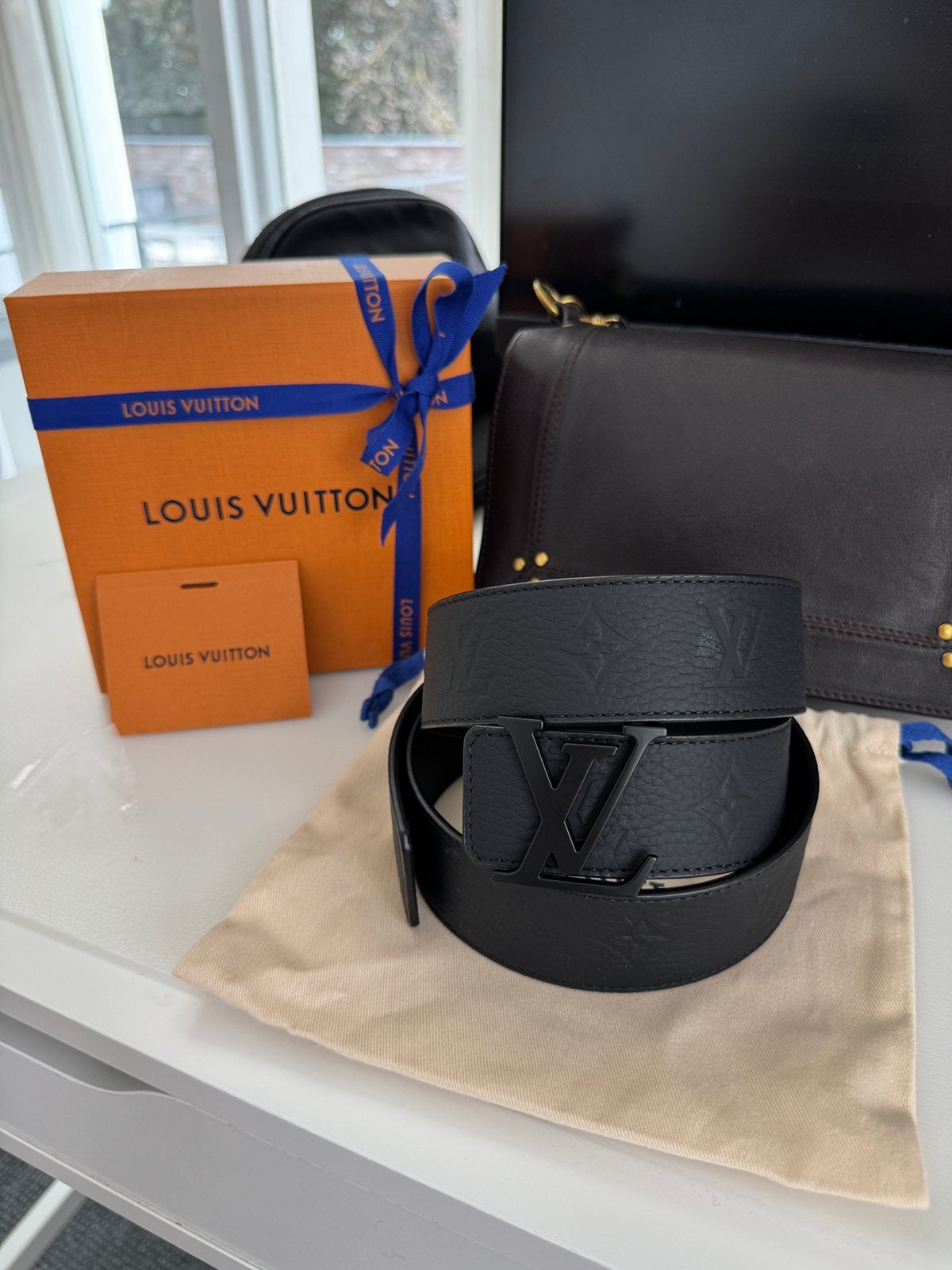 Louis Vuitton LV Initiales 40mm Omkeerbare Riem ORIGINEEL, Kleding | Heren, Riemen en Ceinturen, Ophalen, Zo goed als nieuw, Zwart