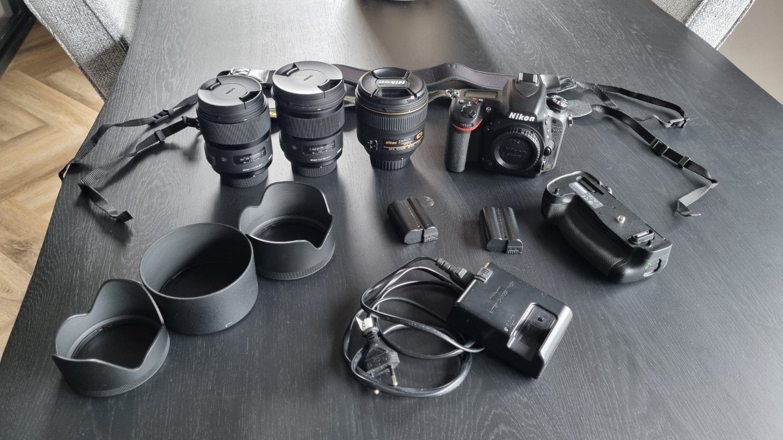 Nikon D750, Sigma 35mm Art, Sigma 50mm Art, Nikon 85mm 1.4G, Ophalen, Gebruikt, Standaardlens