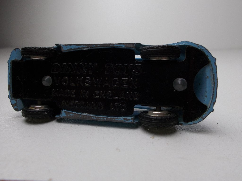 1961 Dinky Toys 181 VOLKSWAGEN KEVER/BEETLE., Ophalen of Verzenden, Gebruikt, Auto, Dinky Toys