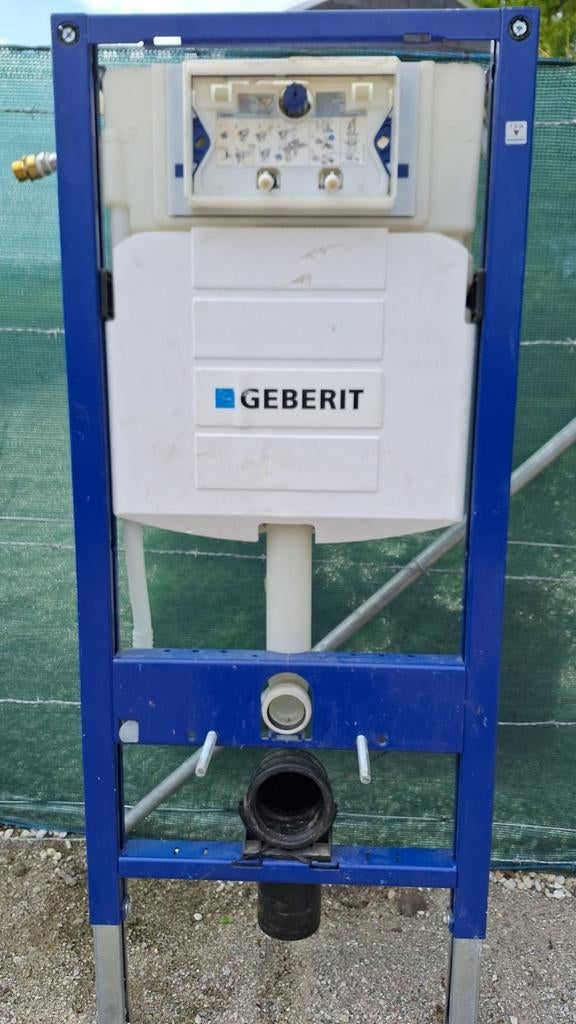 Geberit inbouwreservoir voor wandcloset met pot, Doe-het-zelf en Verbouw, Sanitair, Ophalen, Toilet