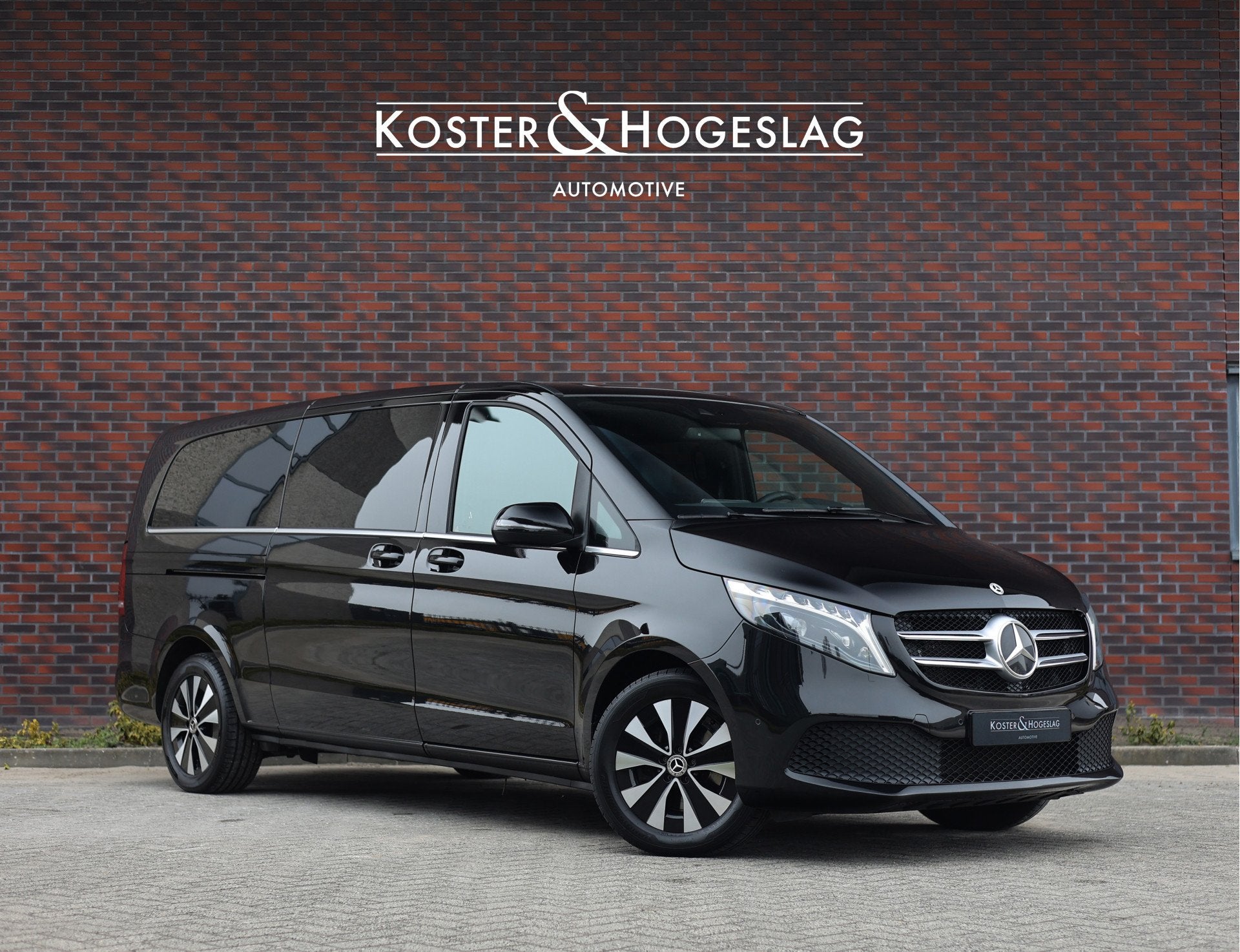 Mercedes-Benz V-Klasse 300d 4-MATIC Extra Lang Avantgarde Ed, Automaat, Dealer onderhouden, Gebruikt, 2000 kg