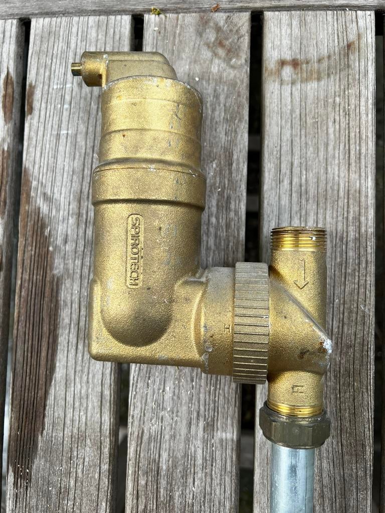 Spirotech SpiroTrap UE022WH, Gebruikt, Minder dan 30 cm, Cv-ketel of Combi-ketel, Minder dan 60 cm