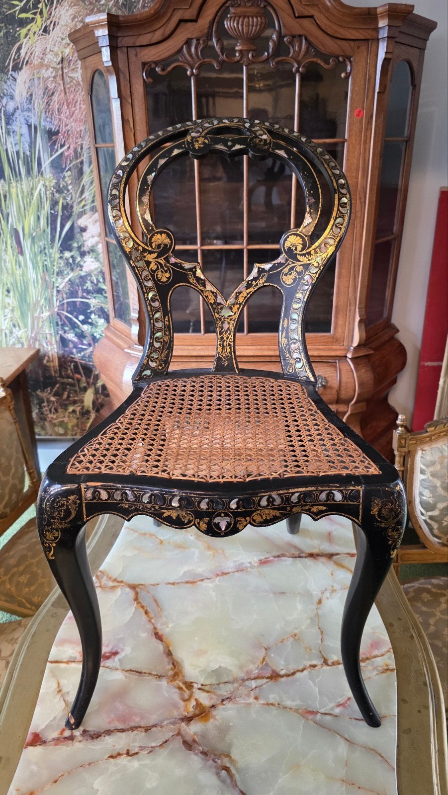 Vroeg antiek Stoeltje parelmoer, Antiek en Kunst, Antiek | Meubels | Stoelen en Banken, Ophalen