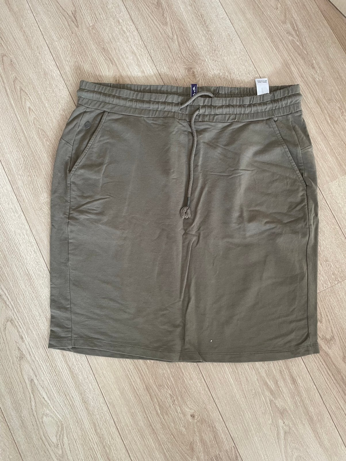 Rokje legergroen, Maat 46/48 (XL) of groter, Ophalen of Verzenden, Zo goed als nieuw, Boven de knie