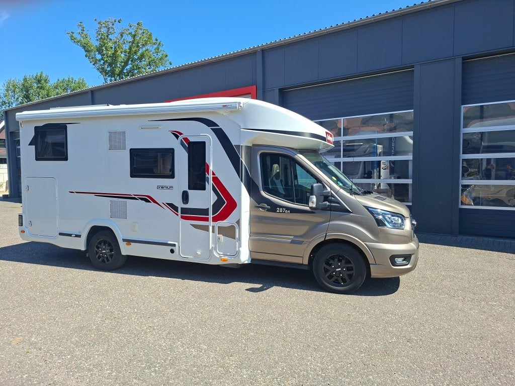 Challenger Premium 287 GA de ideale familiecamper !, Automaat, Standaard zit, 6 tot 7 meter, Bedrijf
