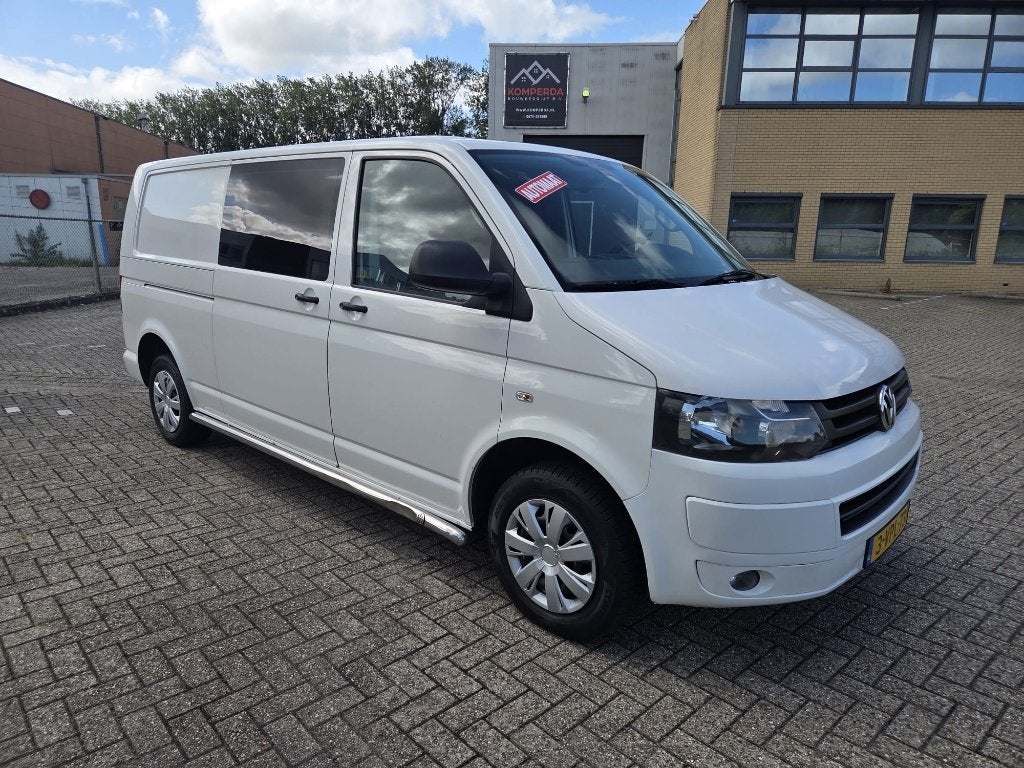 Foto 3 van SUPER MOOIE VW Transporter AUTOMAAT  C 2.0 D 2011