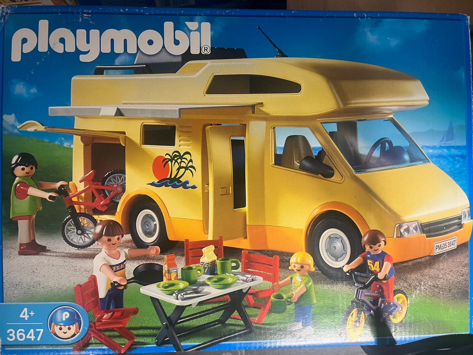 Foto 7 van Grote Playmobil set: Manege, Dierenkliniek, Dolfinarium,