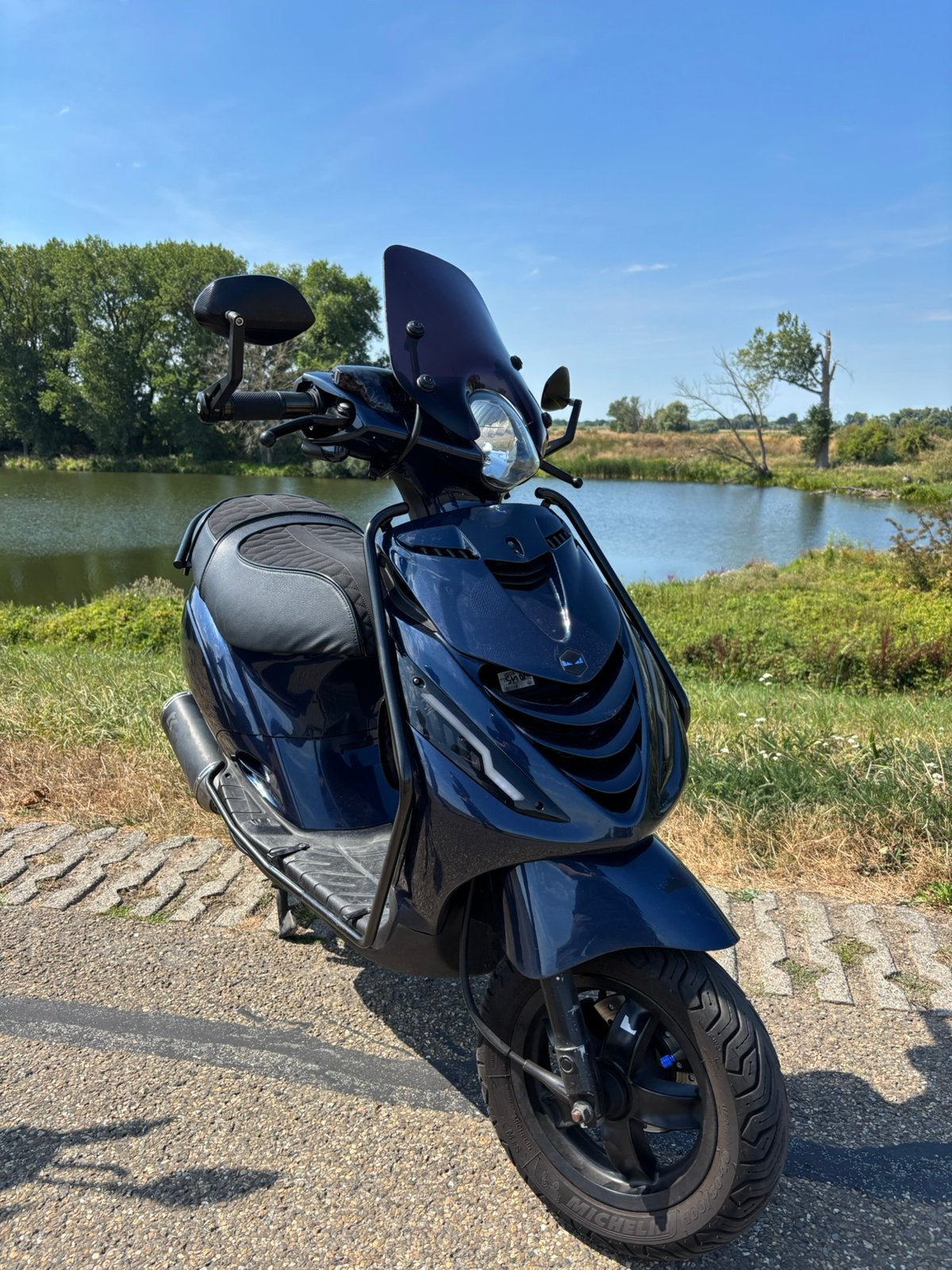 Zip 2020, Fietsen en Brommers, Scooters | Piaggio, Ophalen, Zo goed als nieuw, Benzine, Zip
