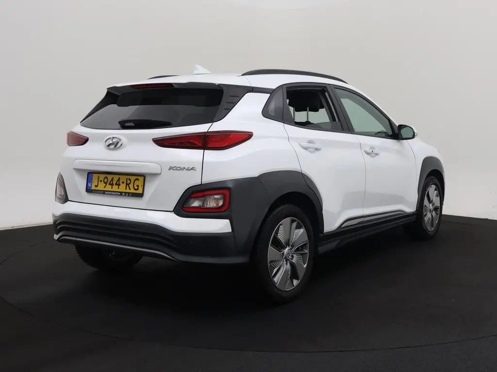 Hyundai KONA EV Premium 64 kWh, 12 maanden, Gebruikt, Wit, Origineel Nederlands