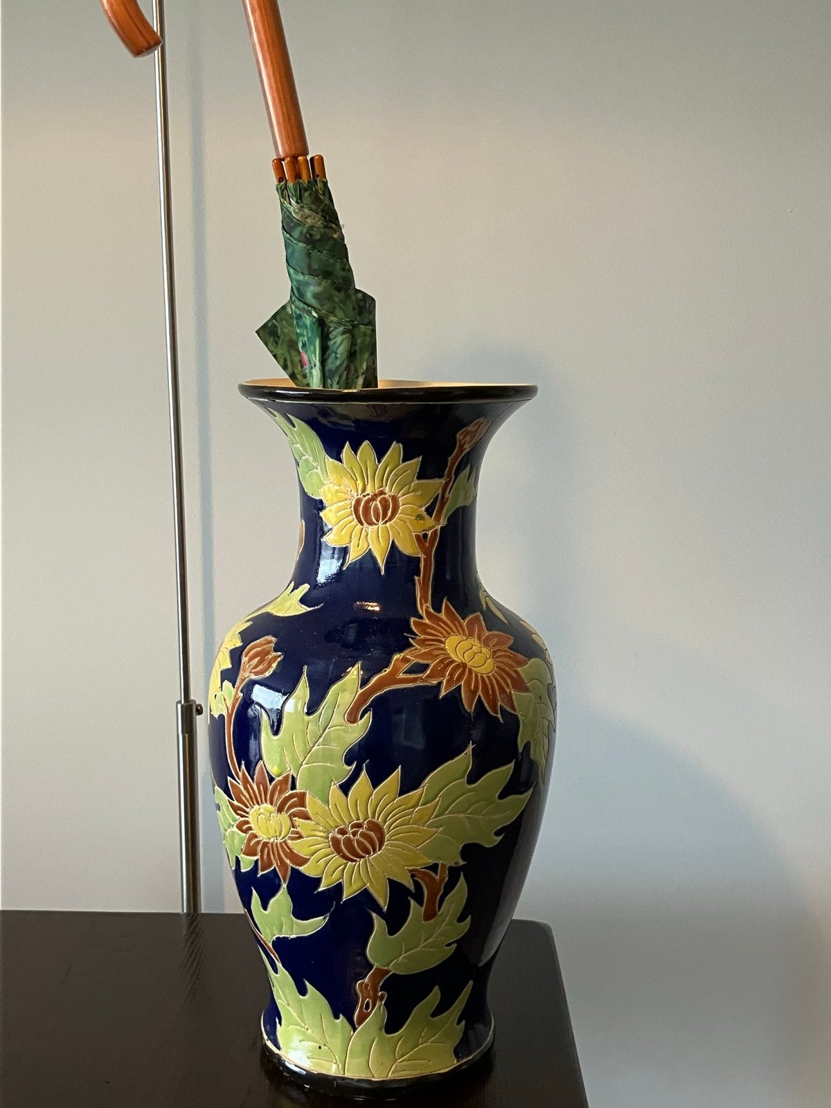 Antieke Art Nouveau vaas met bloemmotief, Ophalen