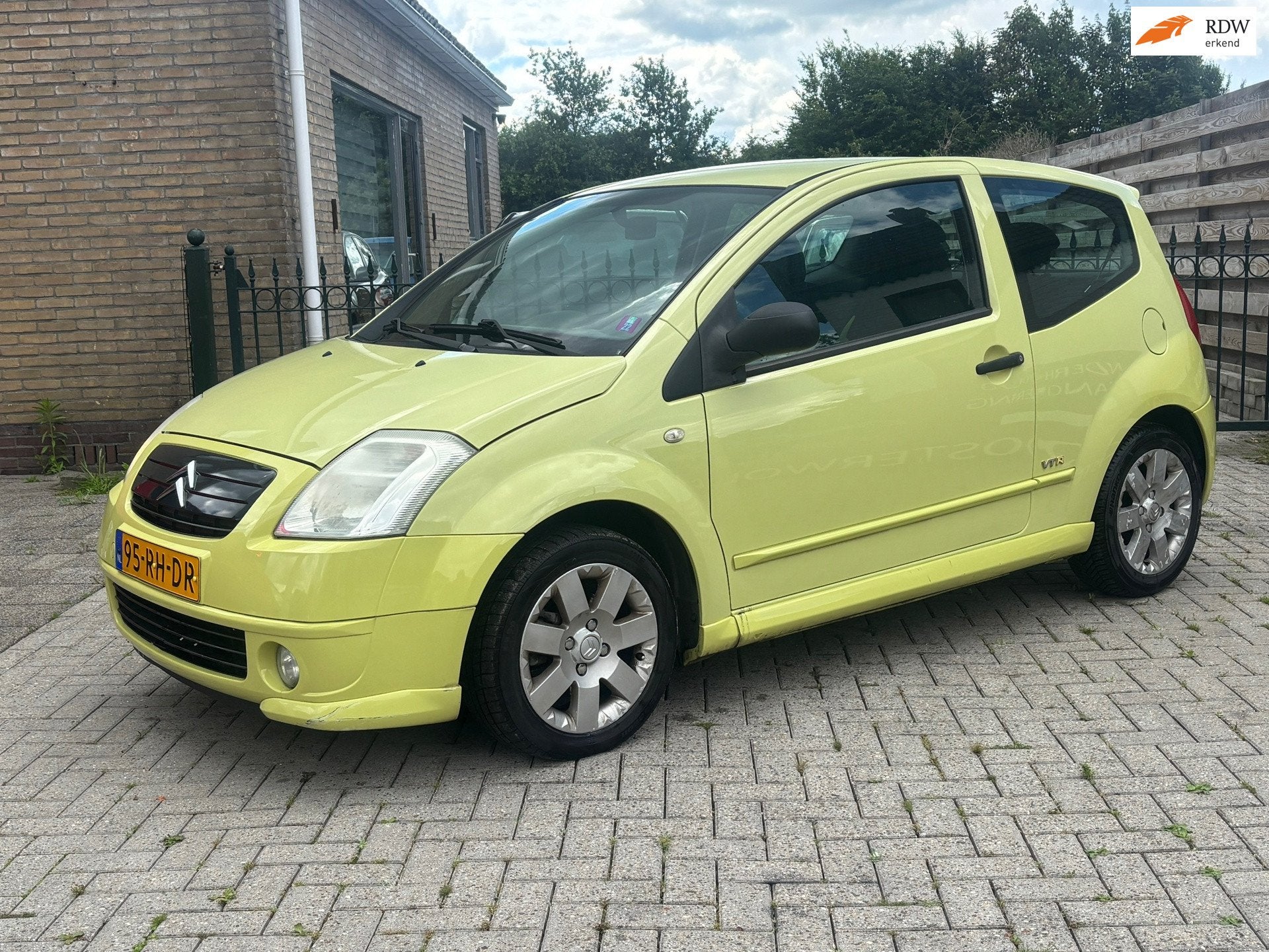Citroen C2 1.4i VTR | trekhaak | cruise control | nieuwe apk, Auto's, Citroën, Voorwielaandrijving, 450 kg, 4 cilinders, 4 stoelen