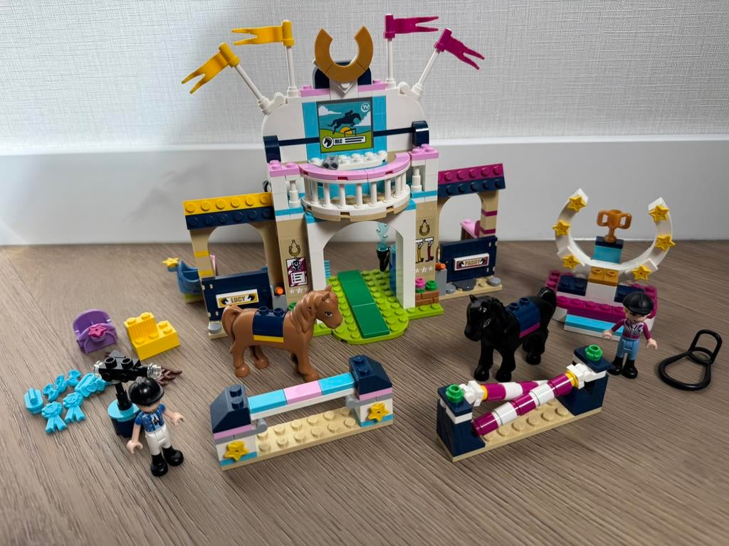 100% compleet Lego Friends 41367 Stephanie’s Paardenconcours, Lego, Friends, Ophalen of Verzenden, Zo goed als nieuw
