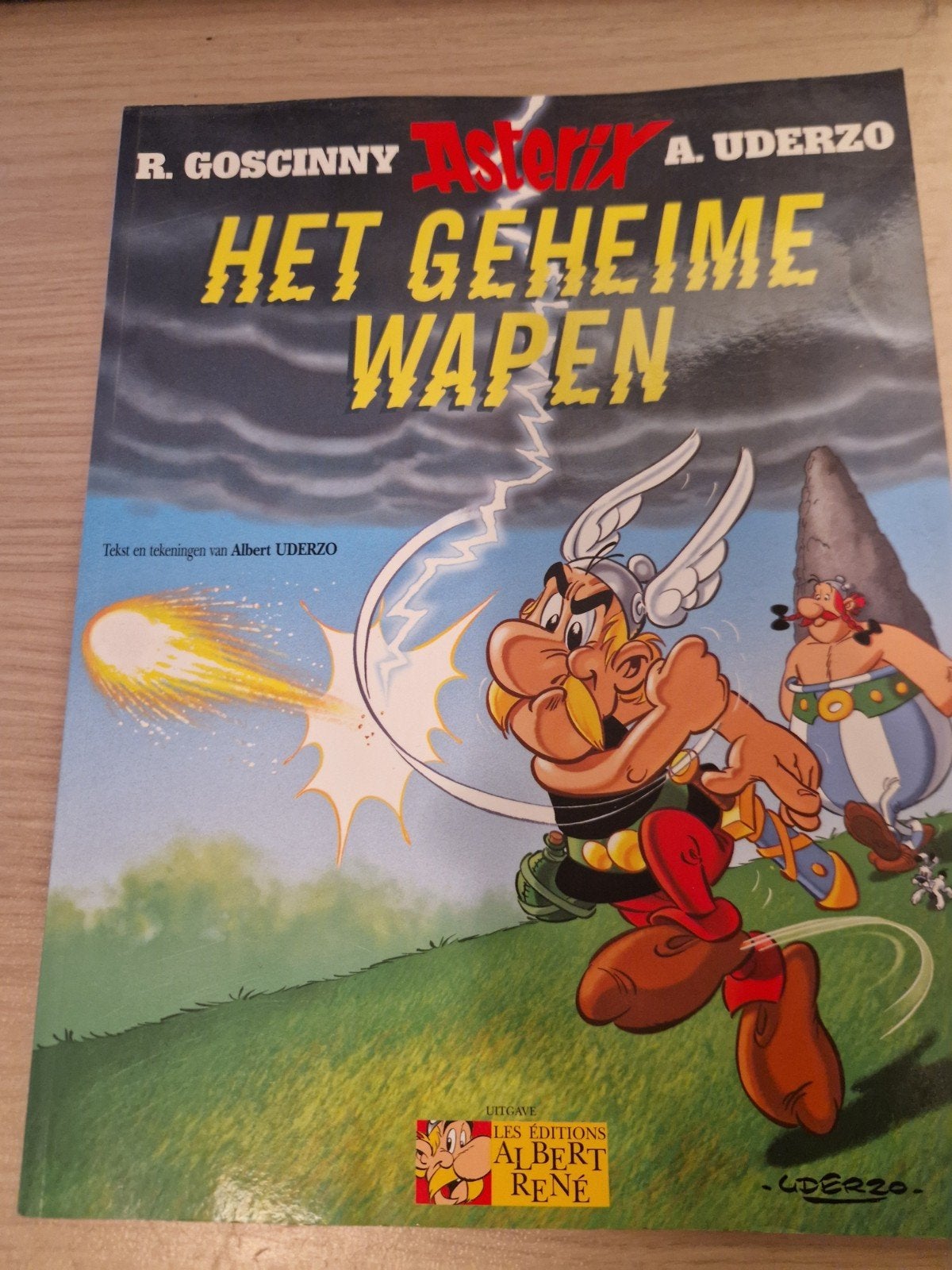 Asterix: Het Geheime Wapen - R. Goscinny & A. Uderzo, Ophalen of Verzenden