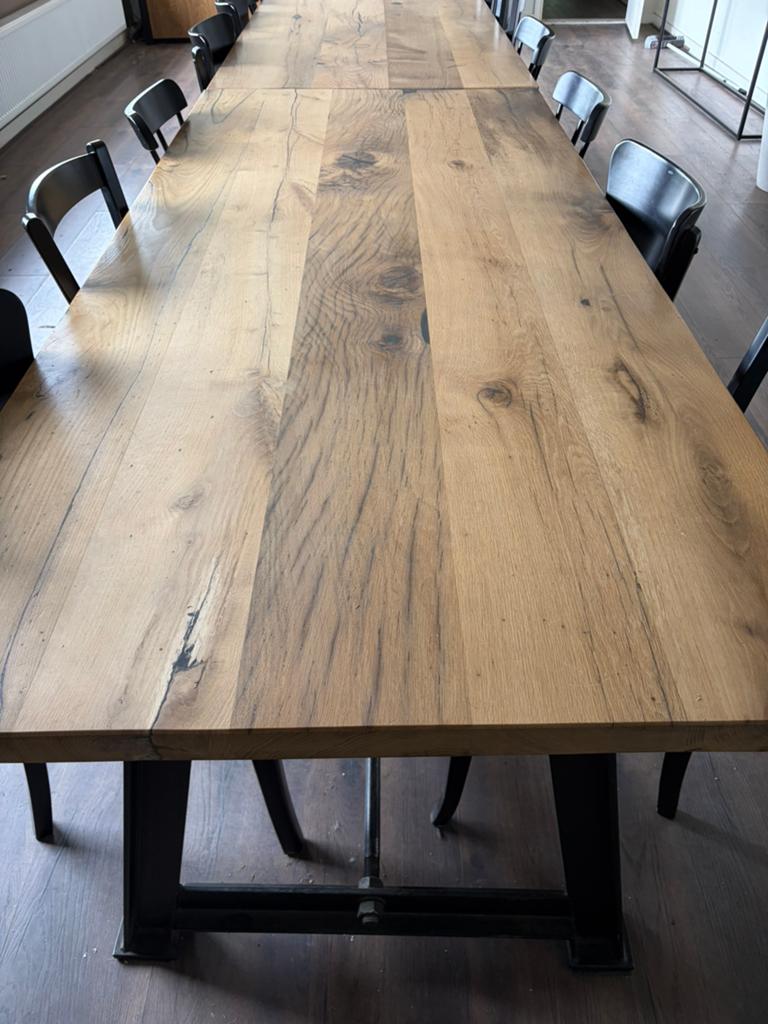 Oud eiken eettafel , barnwood eettafel, Huis en Inrichting, Tafels | Eettafels, 200 cm of meer, Zo goed als nieuw, Rechthoekig