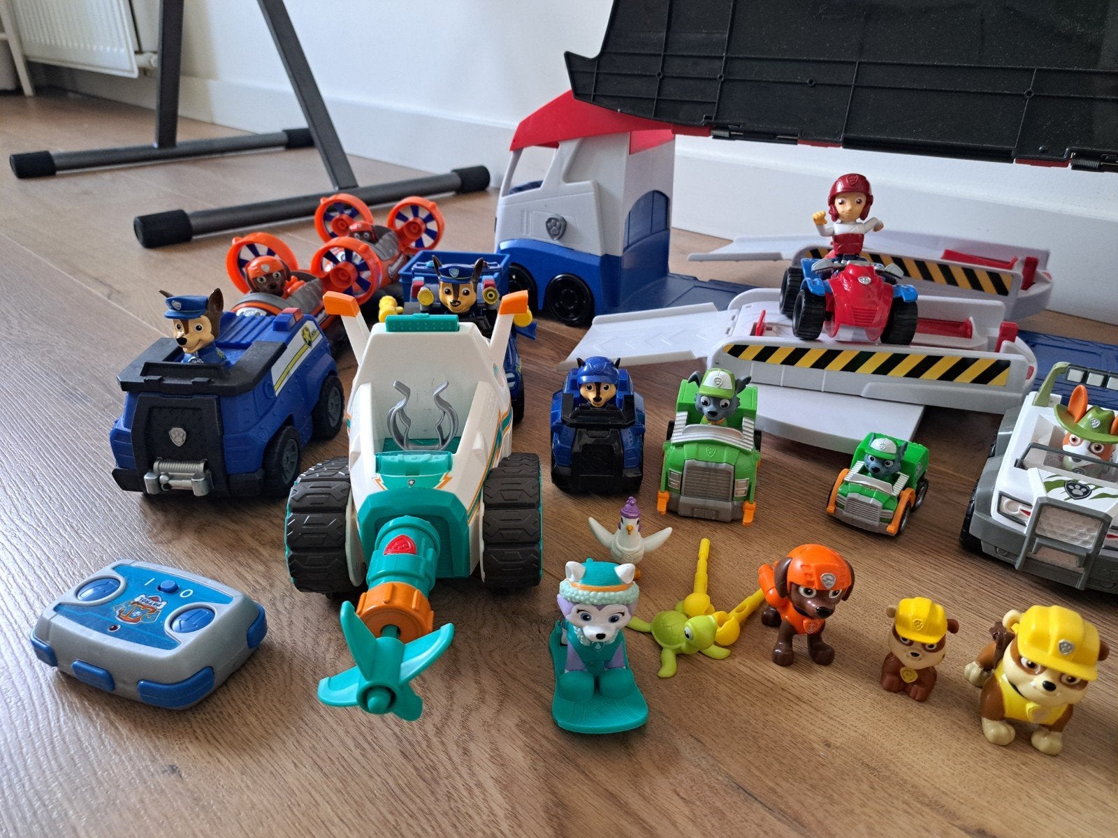 Grote Paw Patrol collectie met voertuigen en figuren, Ophalen of Verzenden, Zo goed als nieuw, Jongen of Meisje