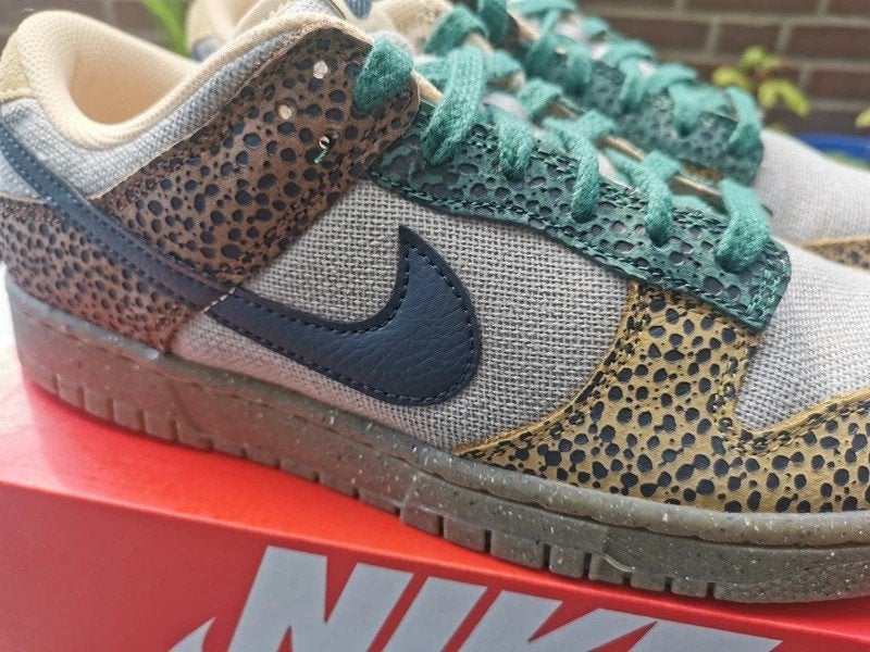 Nike Dunk Low 'Safari' (EU 43), Kleding | Heren, Schoenen, Overige kleuren, Nike, Nieuw, Ophalen of Verzenden