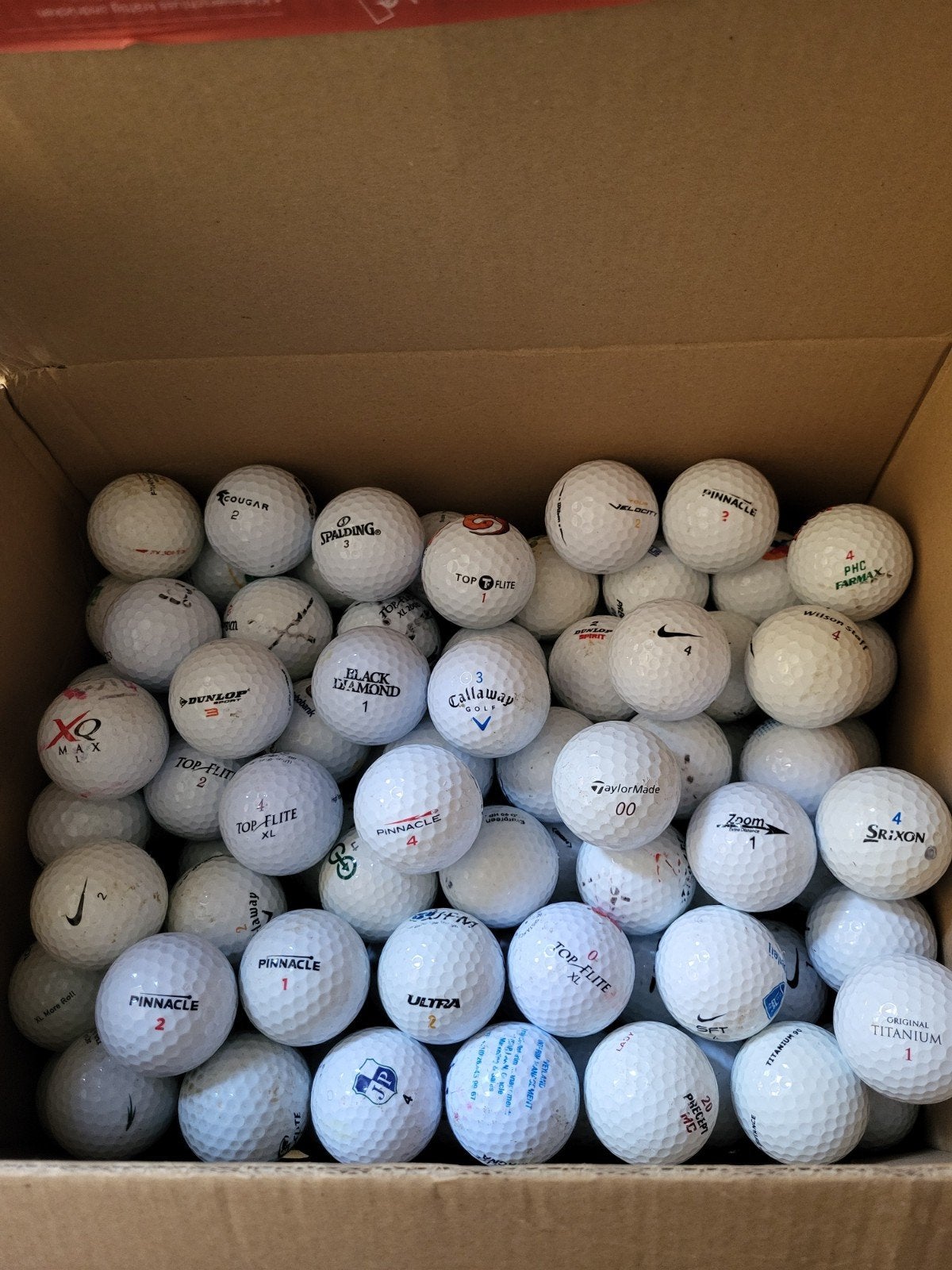 100 golfballen, Sport en Fitness, Ophalen of Verzenden, Gebruikt, Bal(len)