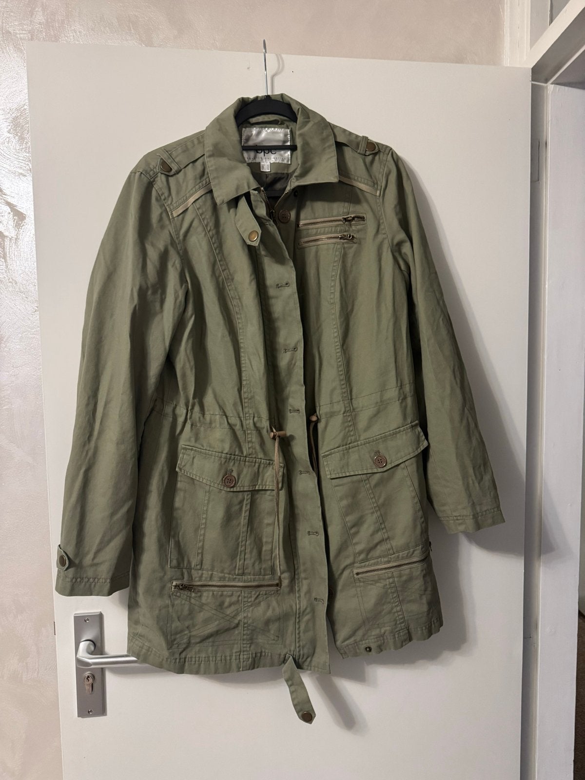 Nieuwe BPC Bonprix Collection legergroene jas maat 40, Ophalen of Verzenden, Nieuw, Maat 38/40 (M), Groen