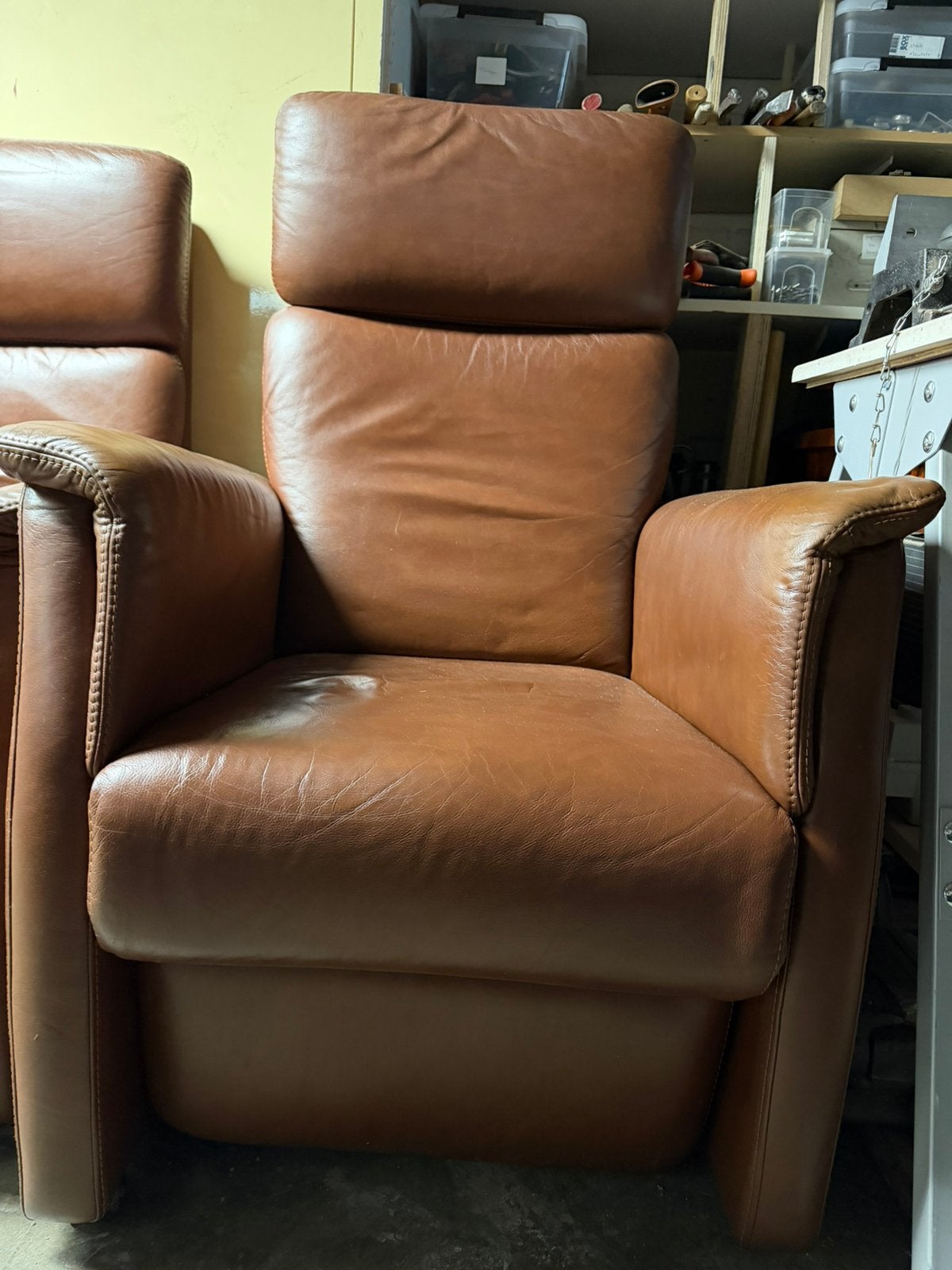 Sta op stoel leer heren model elektrisch, Huis en Inrichting, Fauteuils, Ophalen, Minder dan 75 cm, Leer, Zo goed als nieuw
